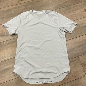 Lululemon SS Shirt XL No tags